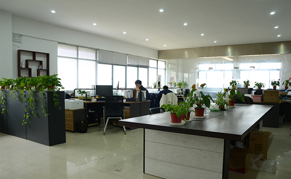 感恩同行,用心服务